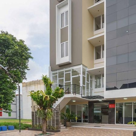 Reddoorz Plus Near Eka Hospital Bsd 5 Dadap Eksteriør bilde