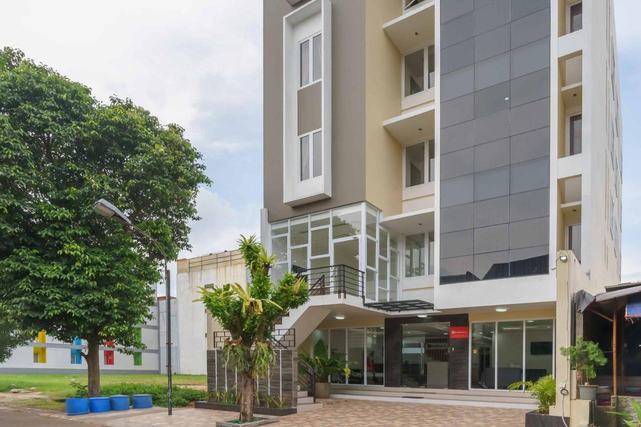 Reddoorz Plus Near Eka Hospital Bsd 5 Dadap Eksteriør bilde