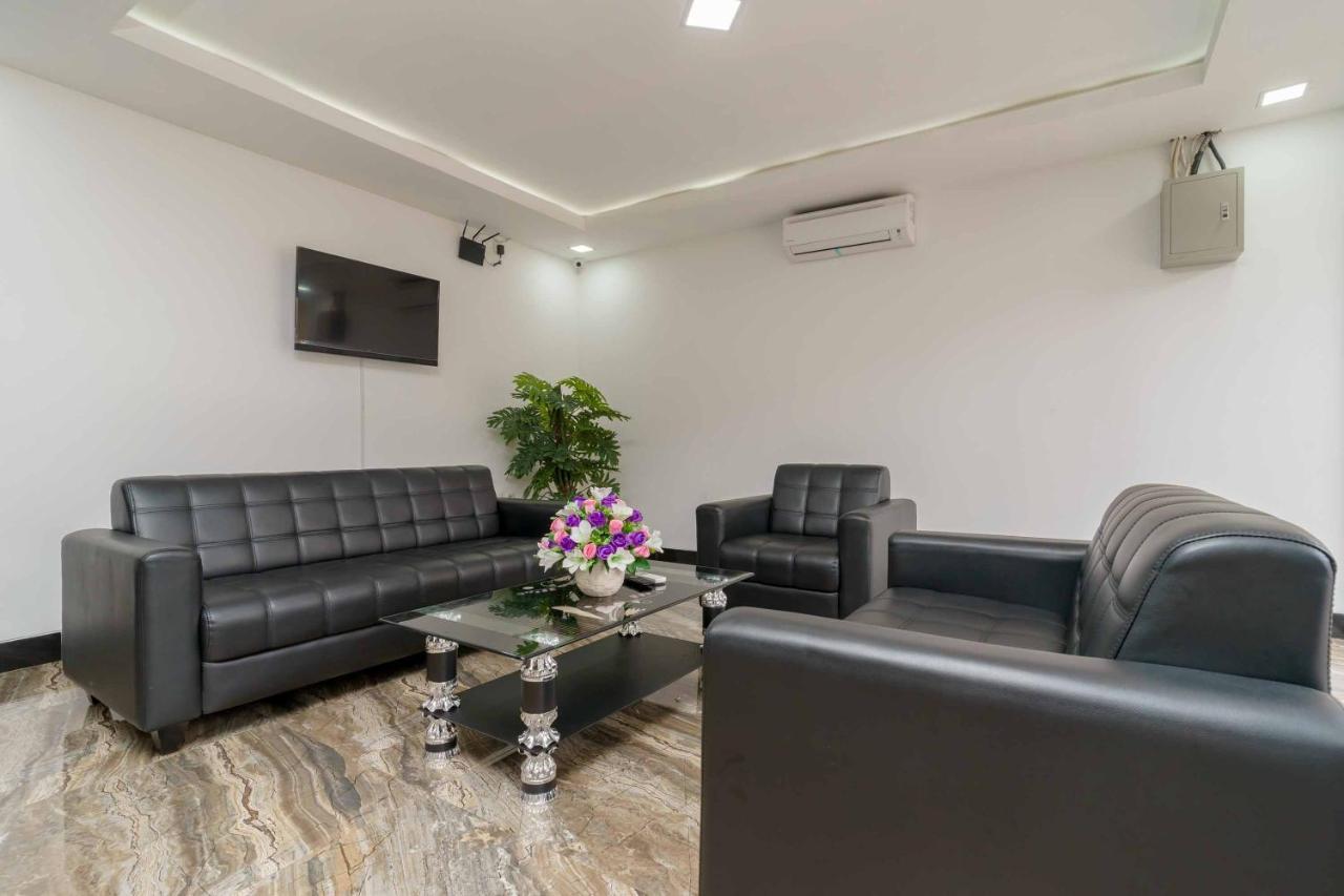 Reddoorz Plus Near Eka Hospital Bsd 5 Dadap Eksteriør bilde