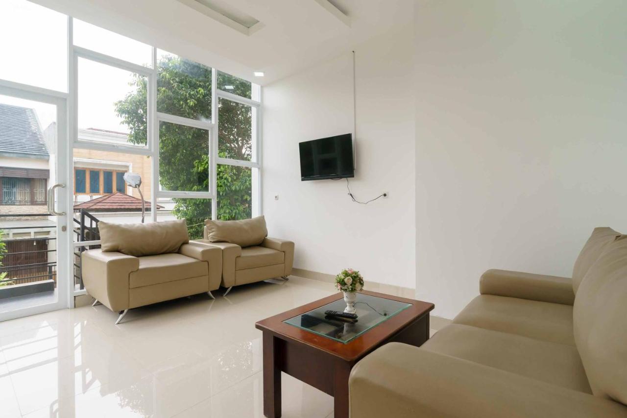 Reddoorz Plus Near Eka Hospital Bsd 5 Dadap Eksteriør bilde