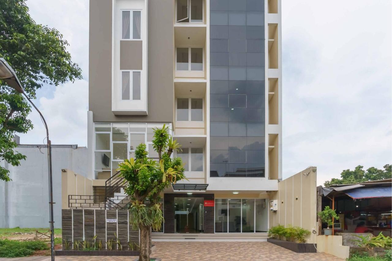 Reddoorz Plus Near Eka Hospital Bsd 5 Dadap Eksteriør bilde