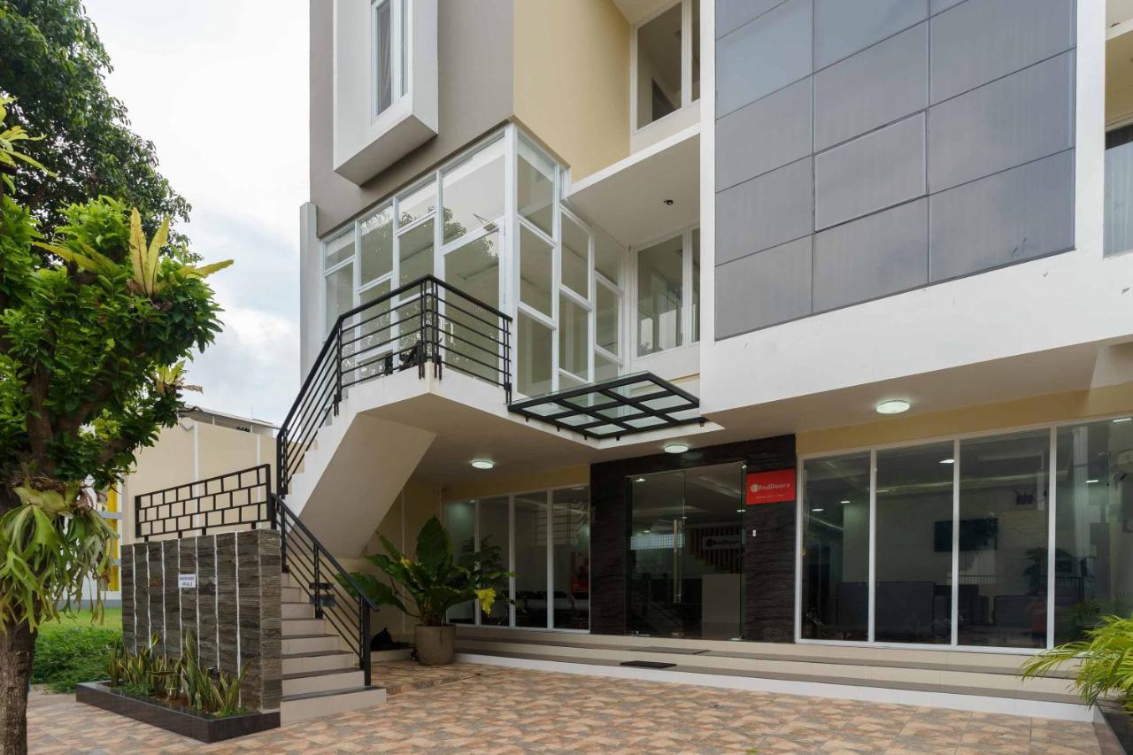Reddoorz Plus Near Eka Hospital Bsd 5 Dadap Eksteriør bilde