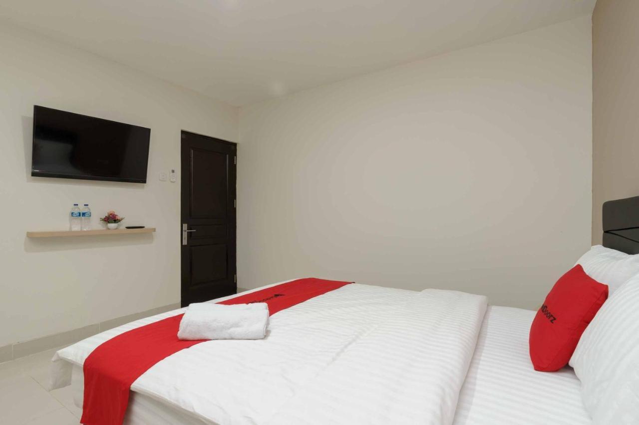 Reddoorz Plus Near Eka Hospital Bsd 5 Dadap Eksteriør bilde