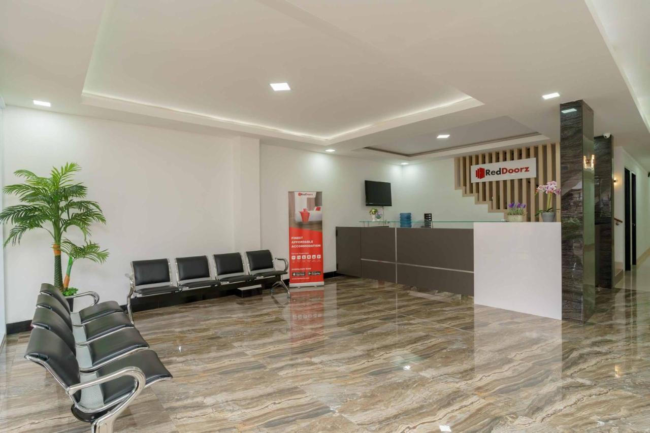 Reddoorz Plus Near Eka Hospital Bsd 5 Dadap Eksteriør bilde
