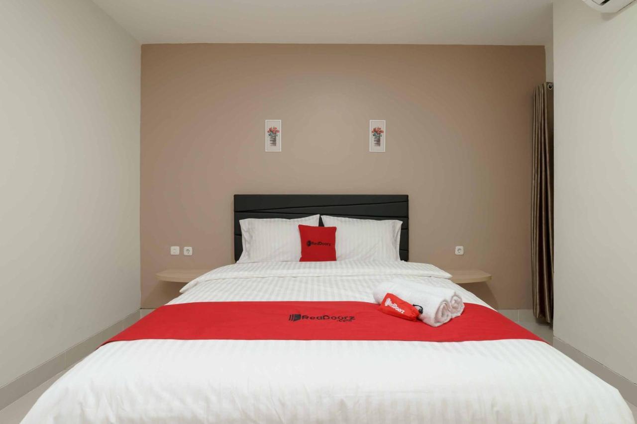 Reddoorz Plus Near Eka Hospital Bsd 5 Dadap Eksteriør bilde